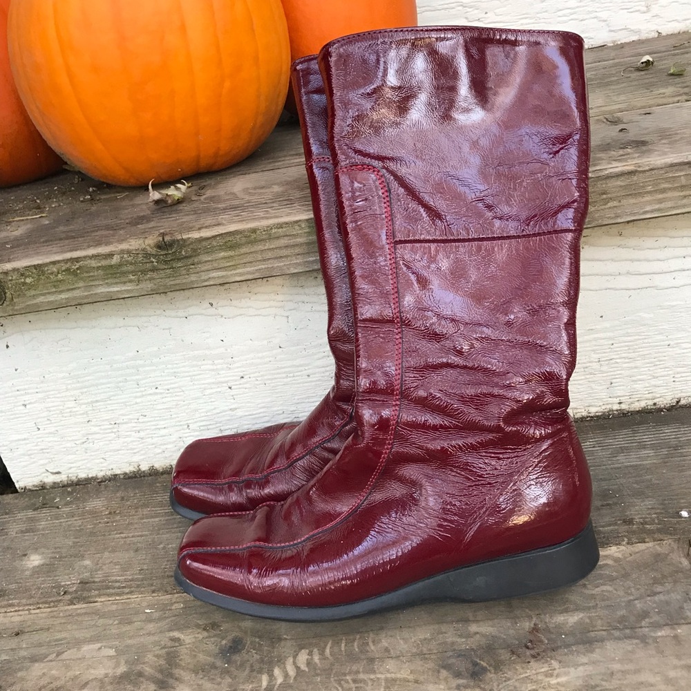 La Canadienne leather boots.